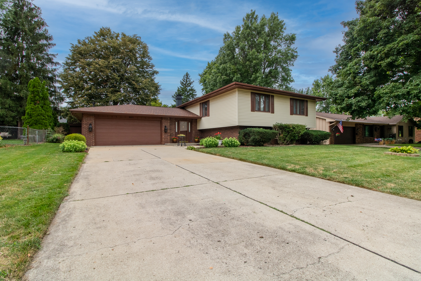 207 South Hershey Road Bloomington, IL 61704 - Photo 3 of 45