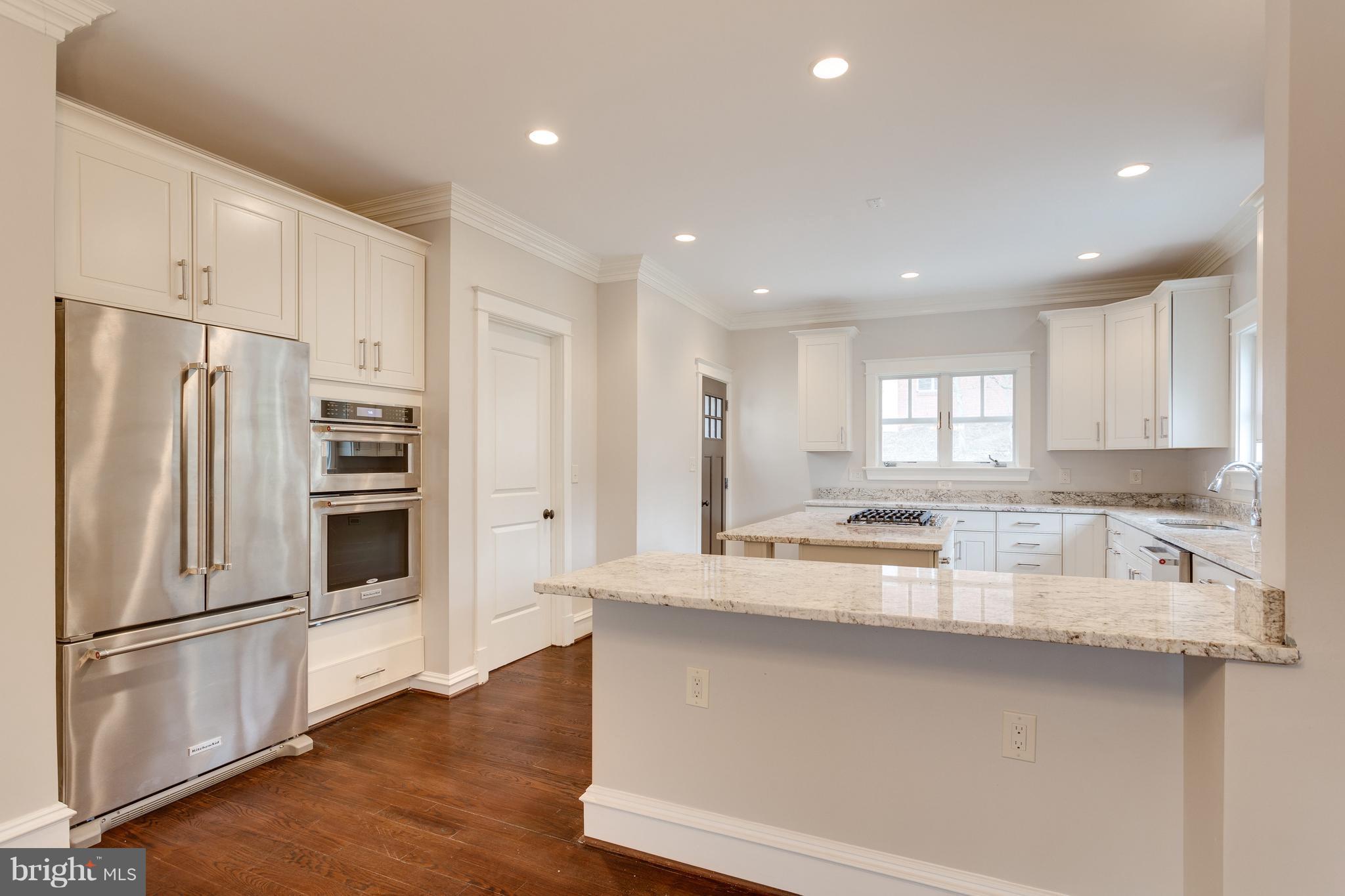 2541 Military Road Arlington, VA 22207 - Photo 11 of 30 Kitchen