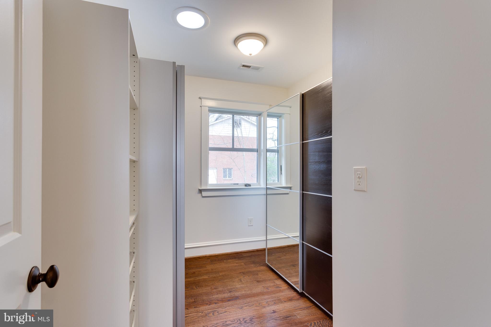 2541 Military Road Arlington, VA 22207 - Photo 18 of 30 Bedroom (Master)