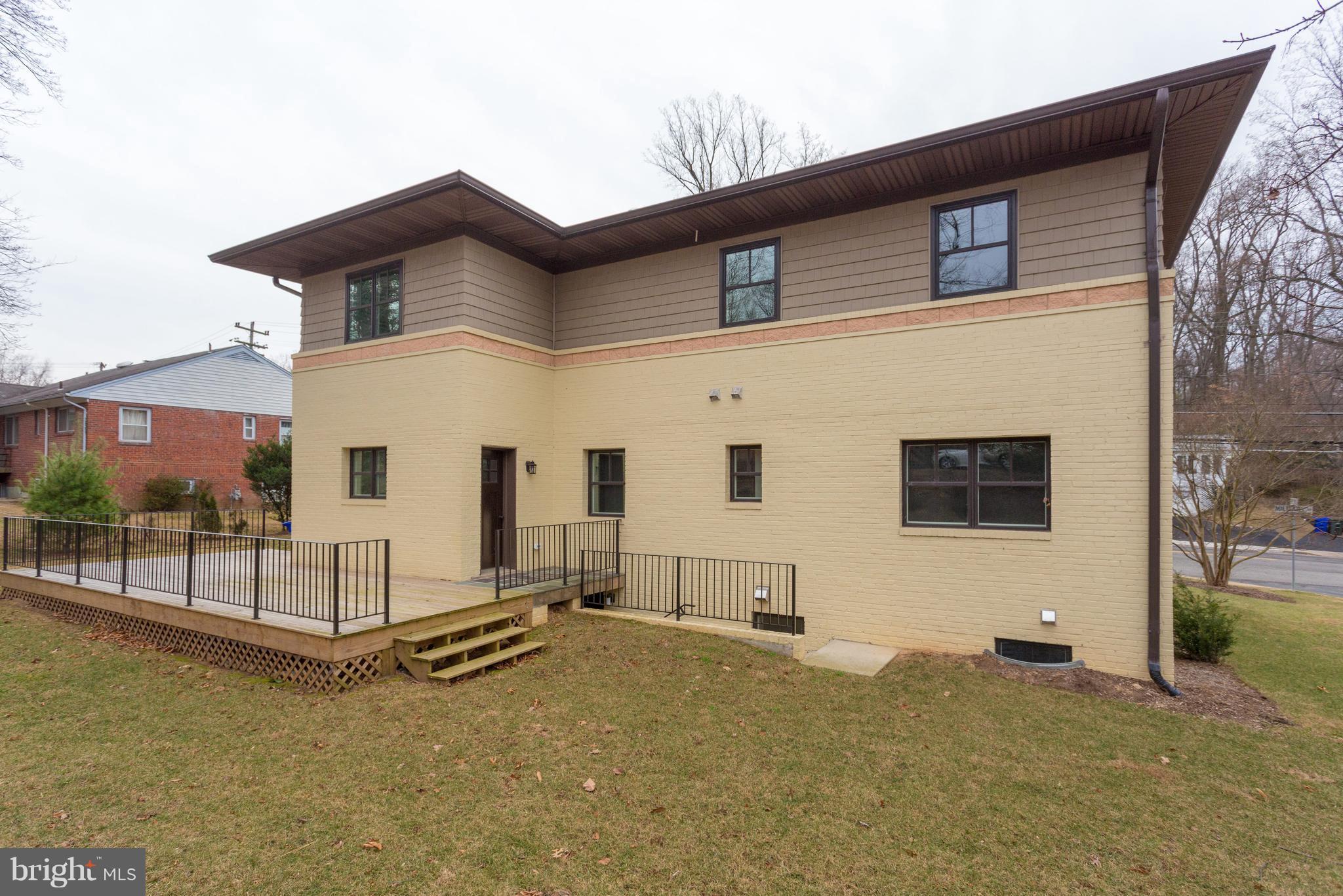 2541 Military Road Arlington, VA 22207 - Photo 27 of 30 Exterior (Rear)