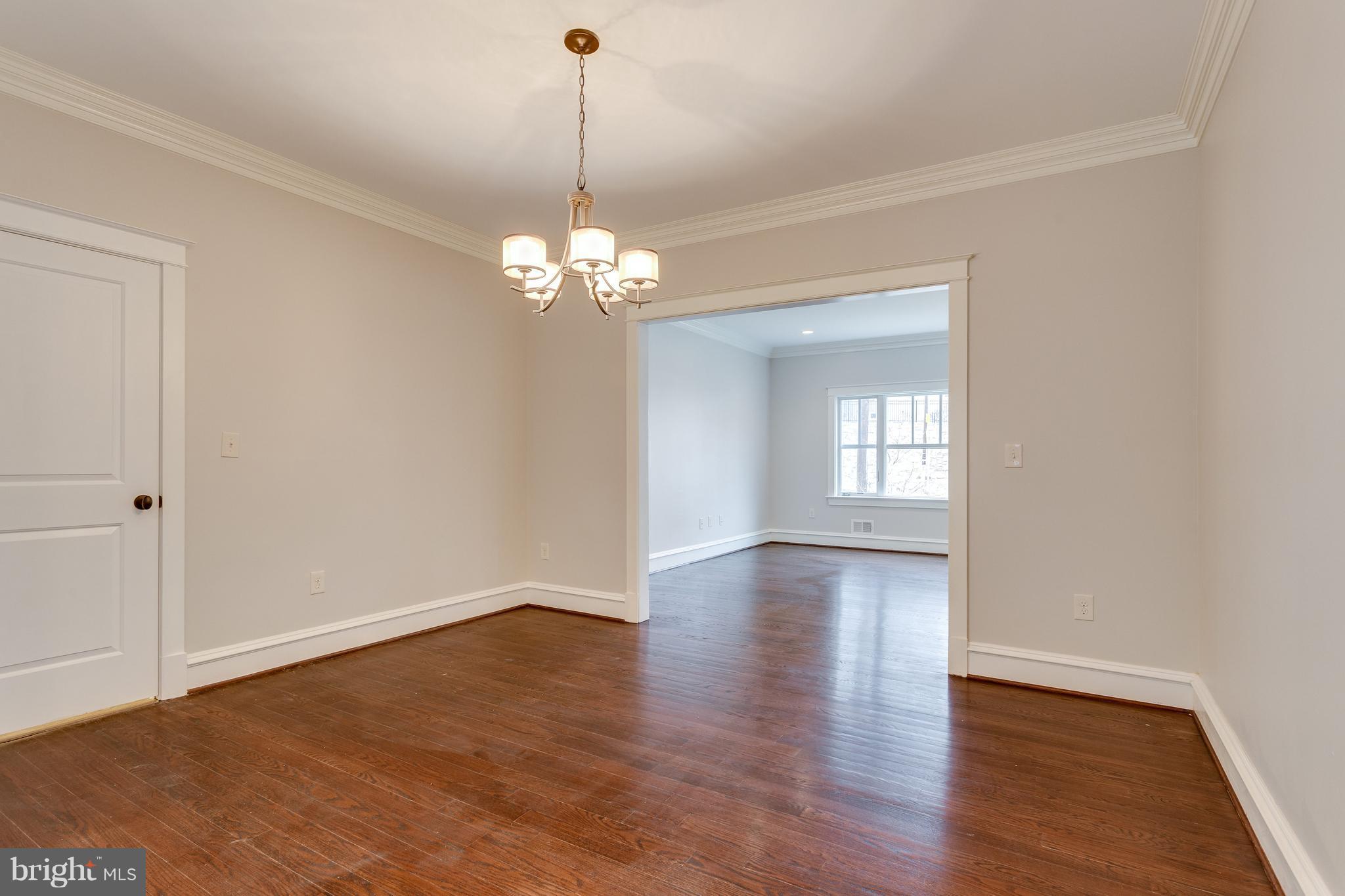 2541 Military Road Arlington, VA 22207 - Photo 10 of 30 Interior (General)