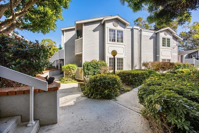 $895,000 | 2168 South Coast Highway, Oceanside, CA 92054