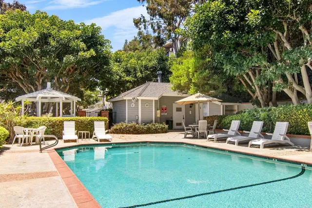 $895,000 | 2168 South Coast Highway, Oceanside, CA 92054