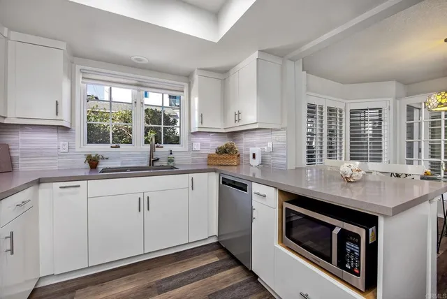 $895,000 | 2168 South Coast Highway, Oceanside, CA 92054