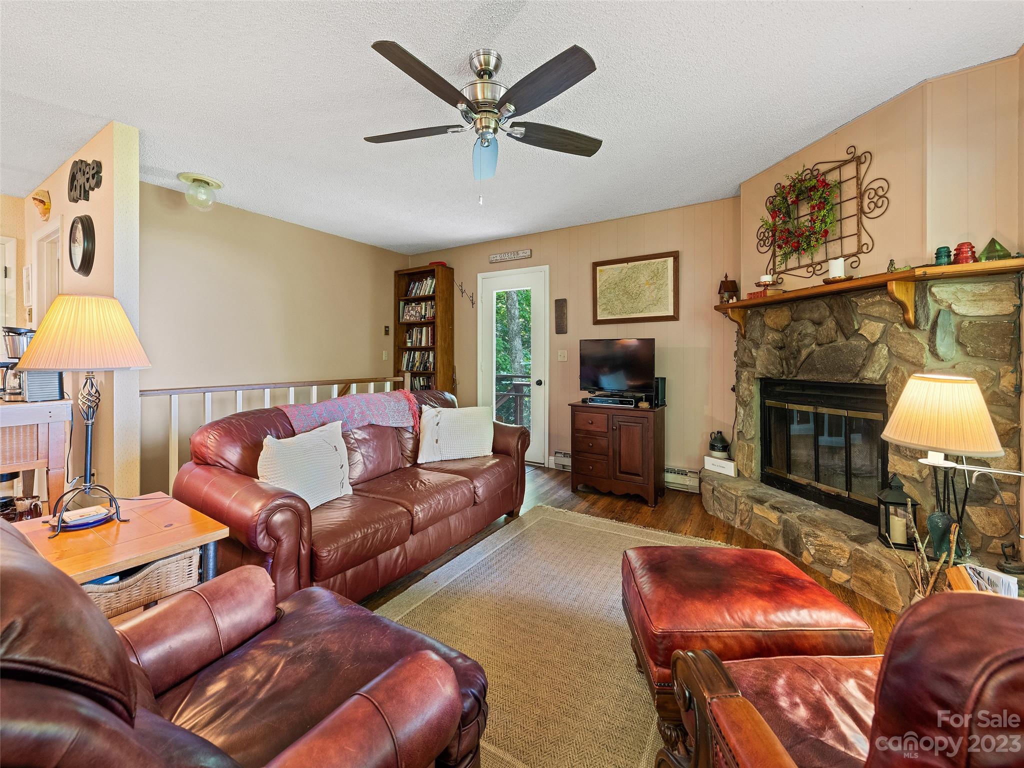 945 Brandywine Road Waynesville, NC 28786 - Photo 11 of 33 Gallery Image 11