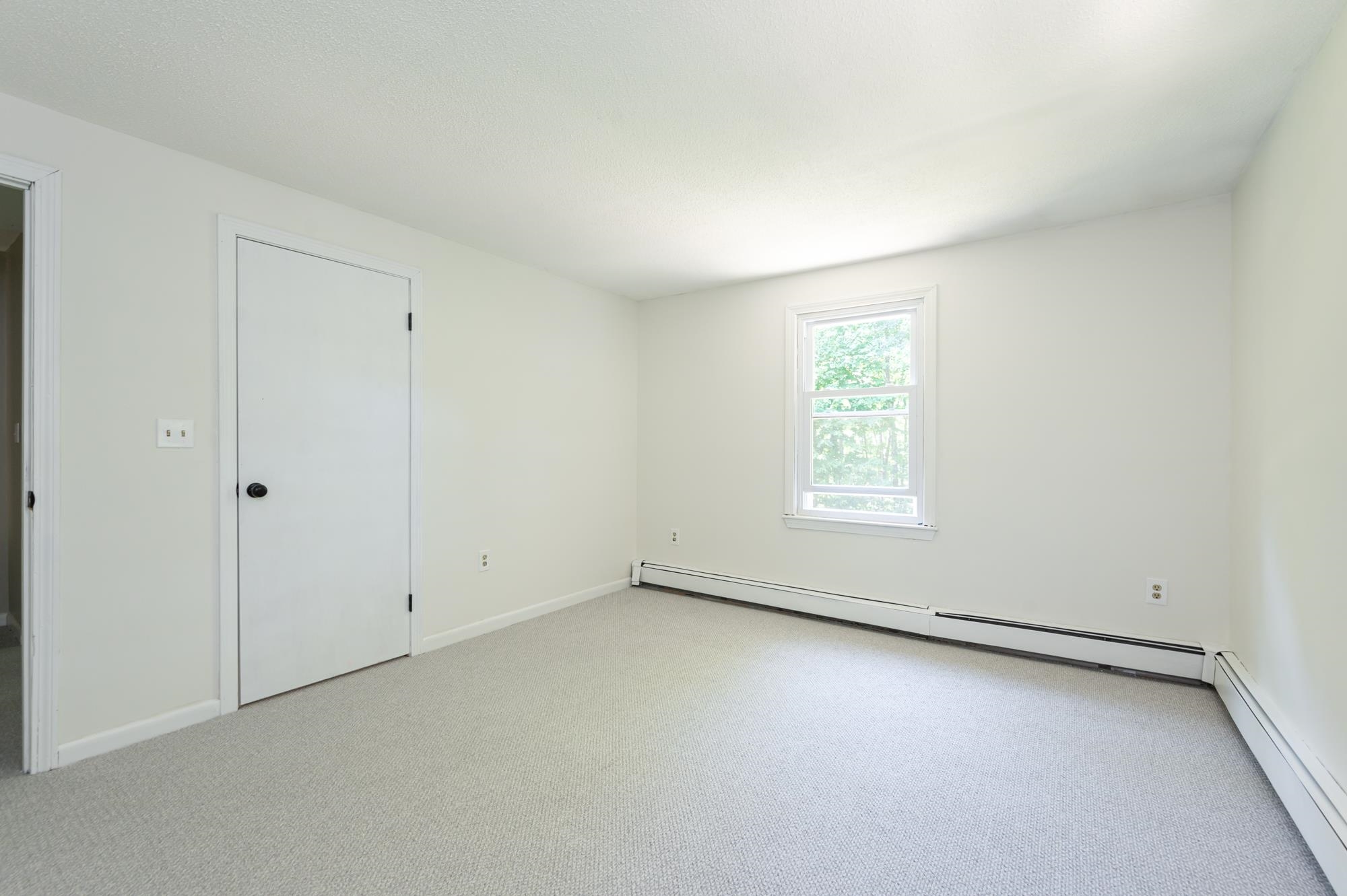 38 Emerald Drive, Unit B Derry, NH 03038 - Photo 3 of 30