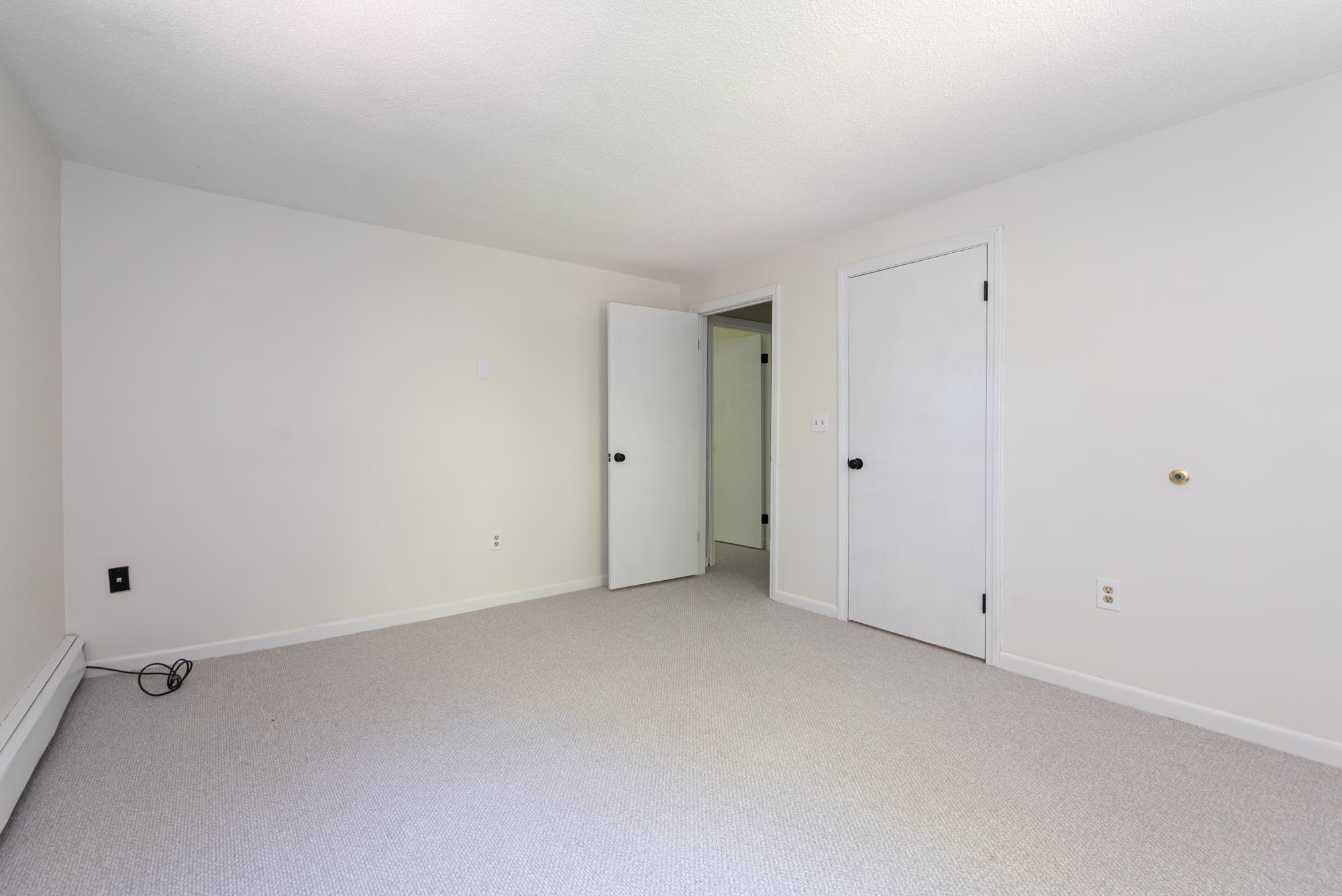 38 Emerald Drive, Unit B Derry, NH 03038 - Photo 4 of 30