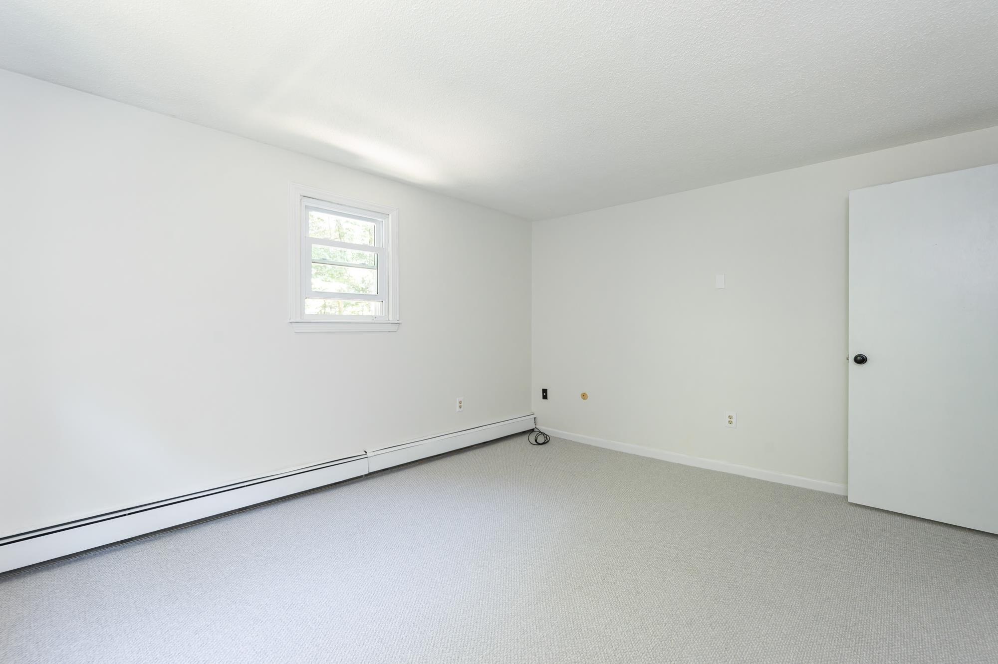 38 Emerald Drive, Unit B Derry, NH 03038 - Photo 5 of 30