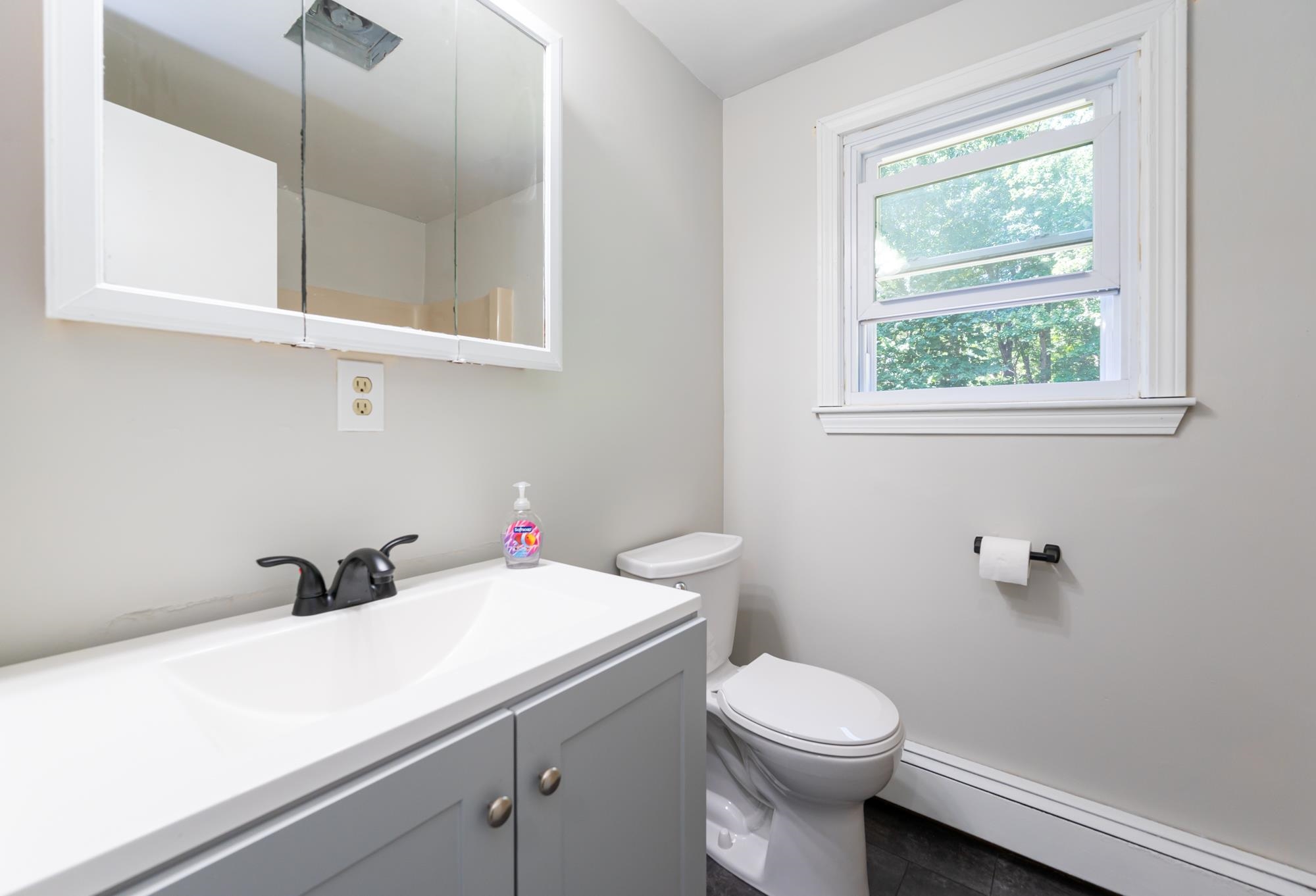 38 Emerald Drive, Unit B Derry, NH 03038 - Photo 6 of 30