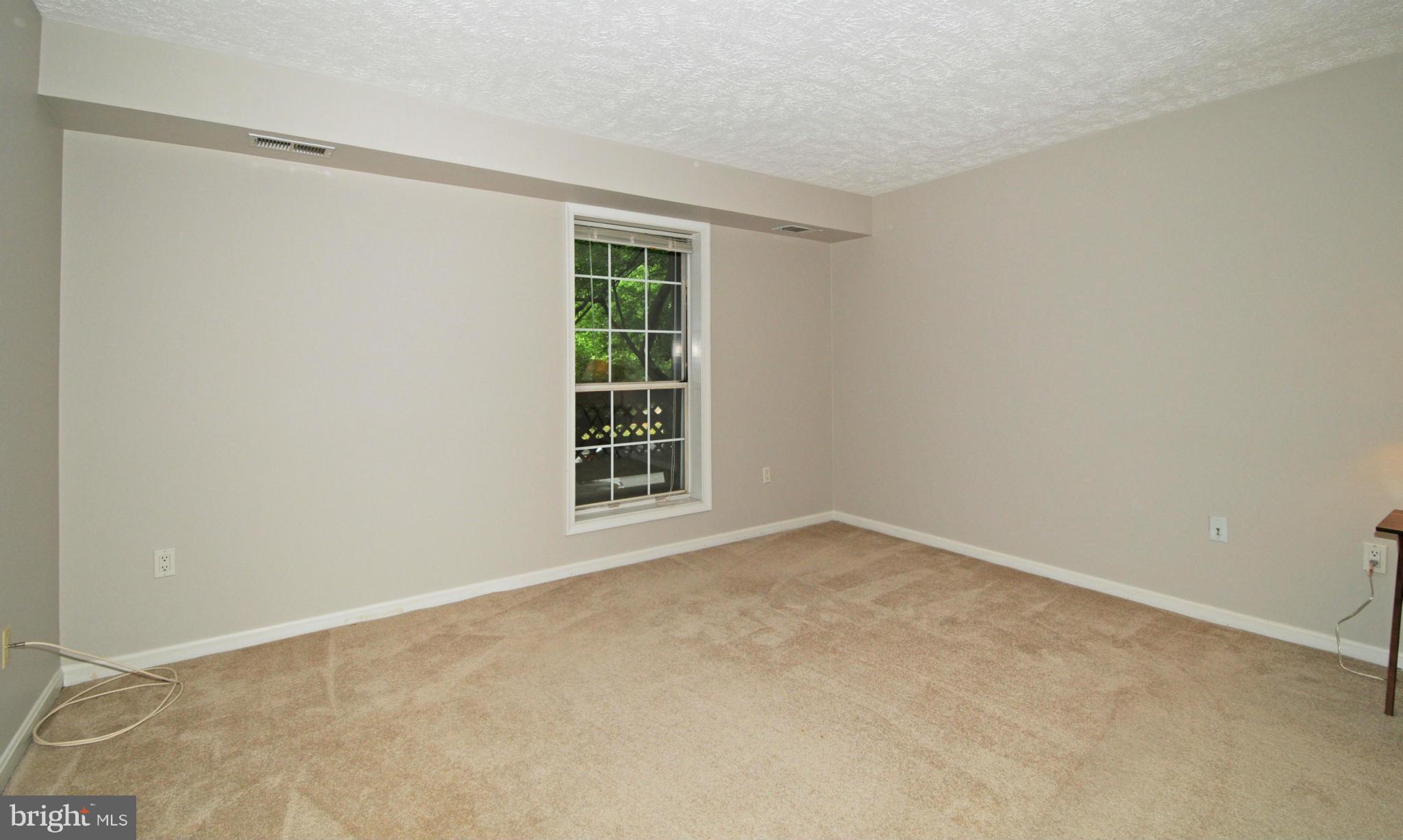 10125 Oakton Terrace Road, Unit 10125 Oakton, VA 22124 - Photo 19 of 30 BEDROOM