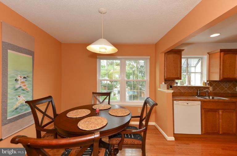 2450 Ridgehampton Court Reston, VA 20191 - Photo 11 of 24 Dining Room