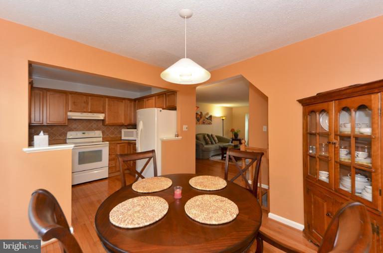 2450 Ridgehampton Court Reston, VA 20191 - Photo 20 of 24 Dining Room