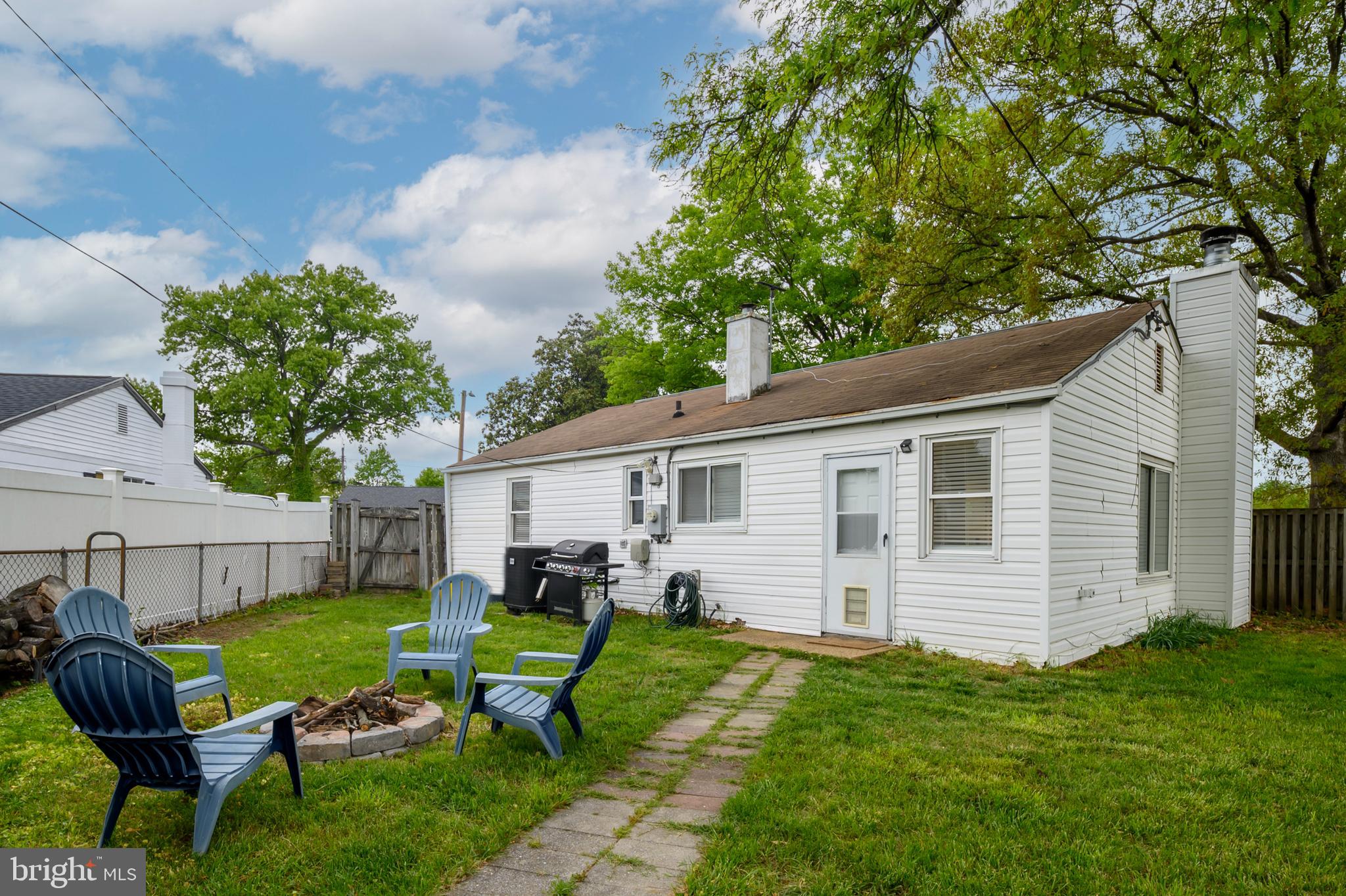 1825 Maltravers Road Glen Burnie, MD 21060 - Photo 19 of 22 Exterior Back