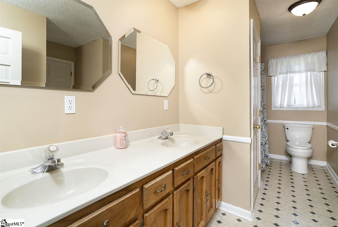 184 Mt Lebanon Church Road Greer, SC 29651 - Photo 17 of 36