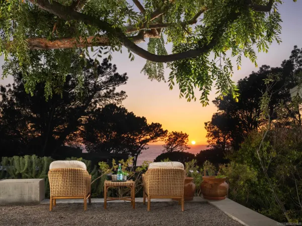 $6,800,000 | 327 Pine Needles Drive, Del Mar, CA 92014