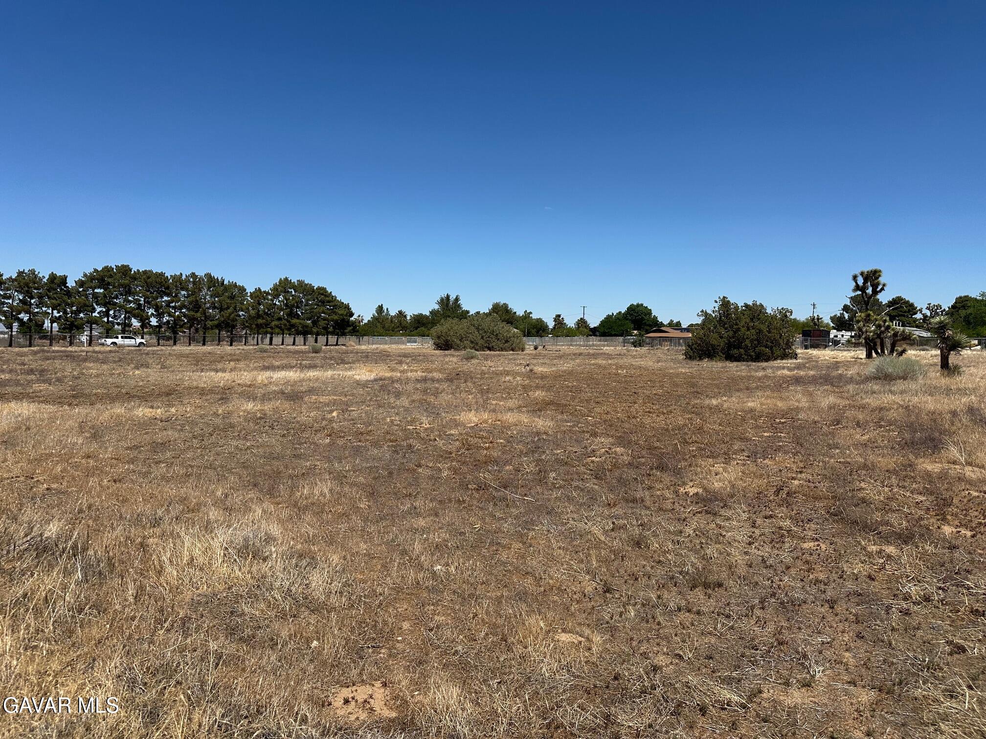 Cor 17th Stw, Unit N4 Palmdale, CA 93550 - Photo 1 of 10 IMG_0625