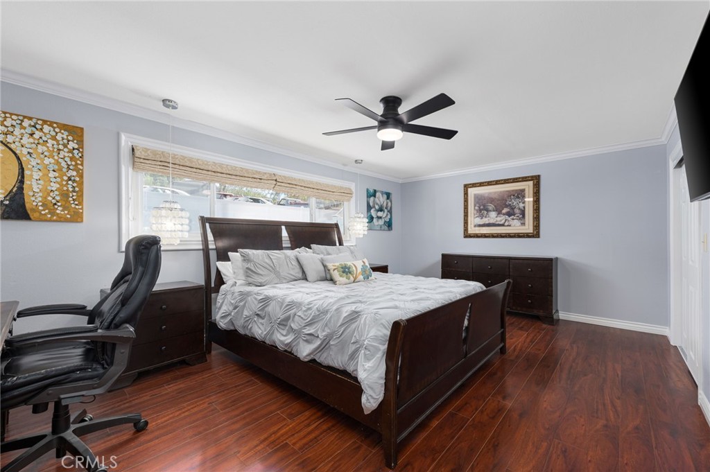 15510 Surrey Court Riverside, CA 92506 - Photo 19 of 61 Primary suite with private bath