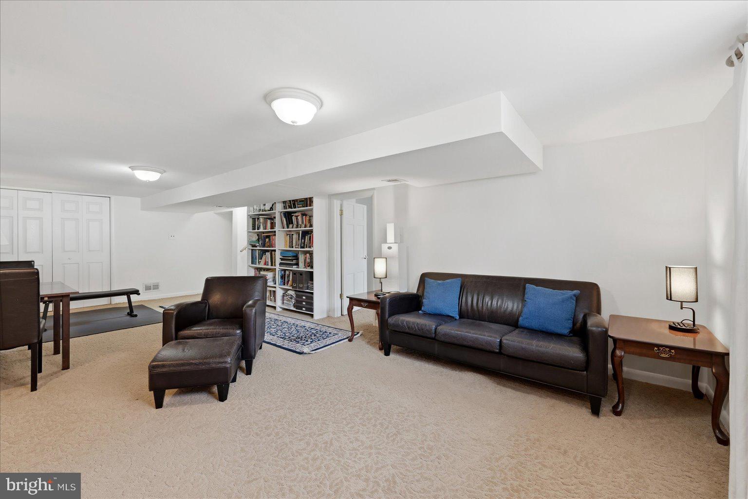 6020 Amherst Avenue Springfield, VA 22150 - Photo 32 of 56