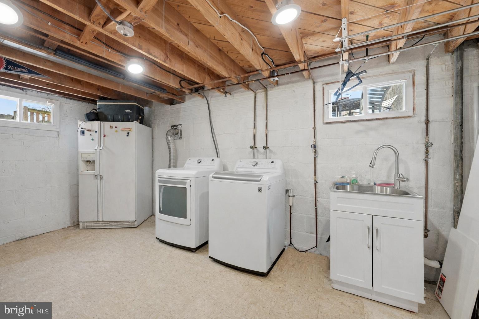 6020 Amherst Avenue Springfield, VA 22150 - Photo 34 of 56 Full size laundry room