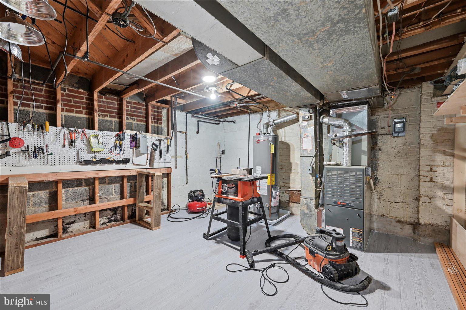 6020 Amherst Avenue Springfield, VA 22150 - Photo 35 of 56 Storage room or workshop