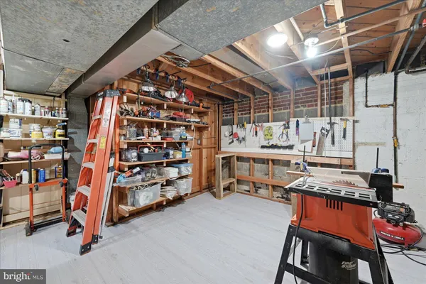 $695,000 | 6020 Amherst Avenue, Springfield, VA 22150