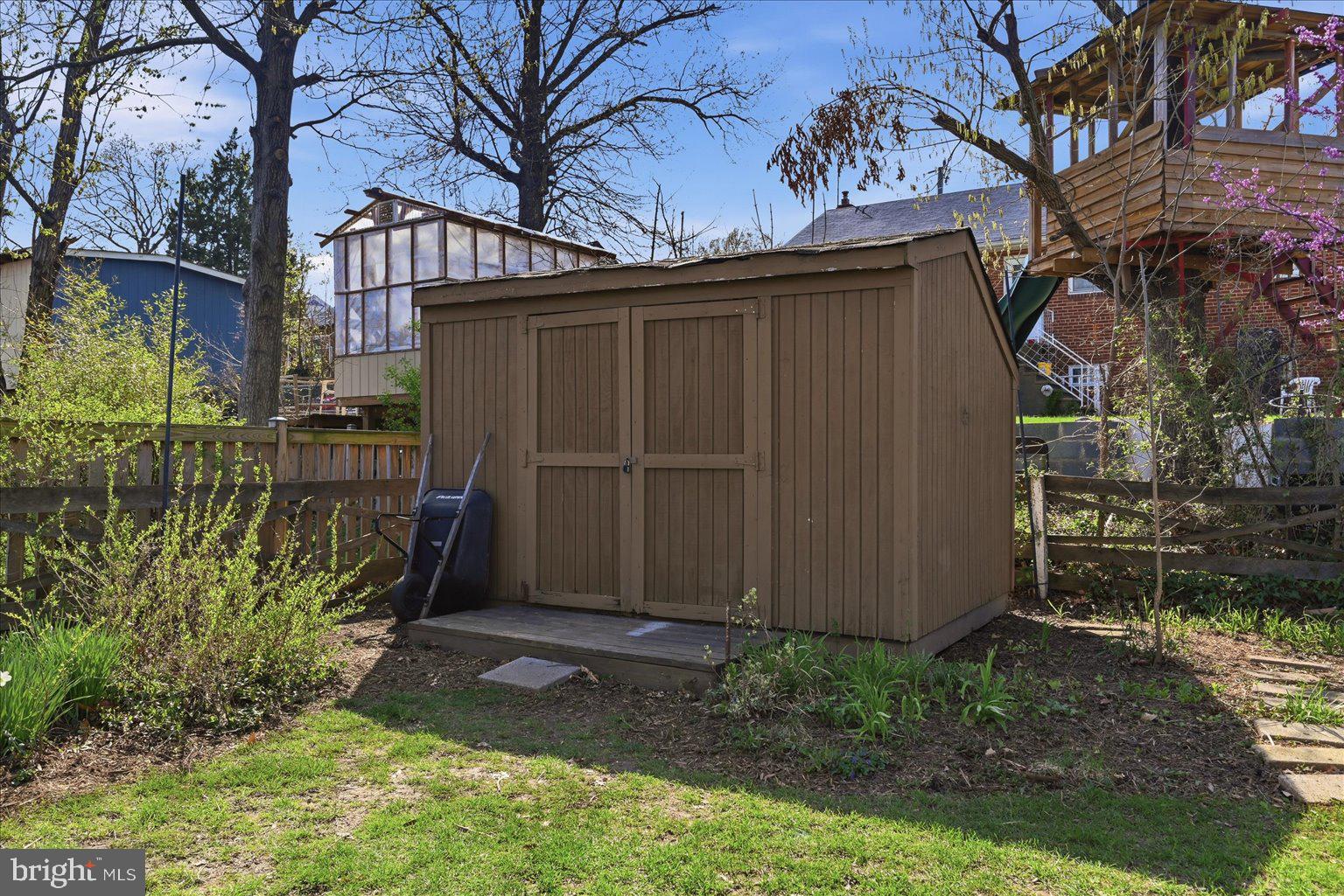 6020 Amherst Avenue Springfield, VA 22150 - Photo 45 of 56