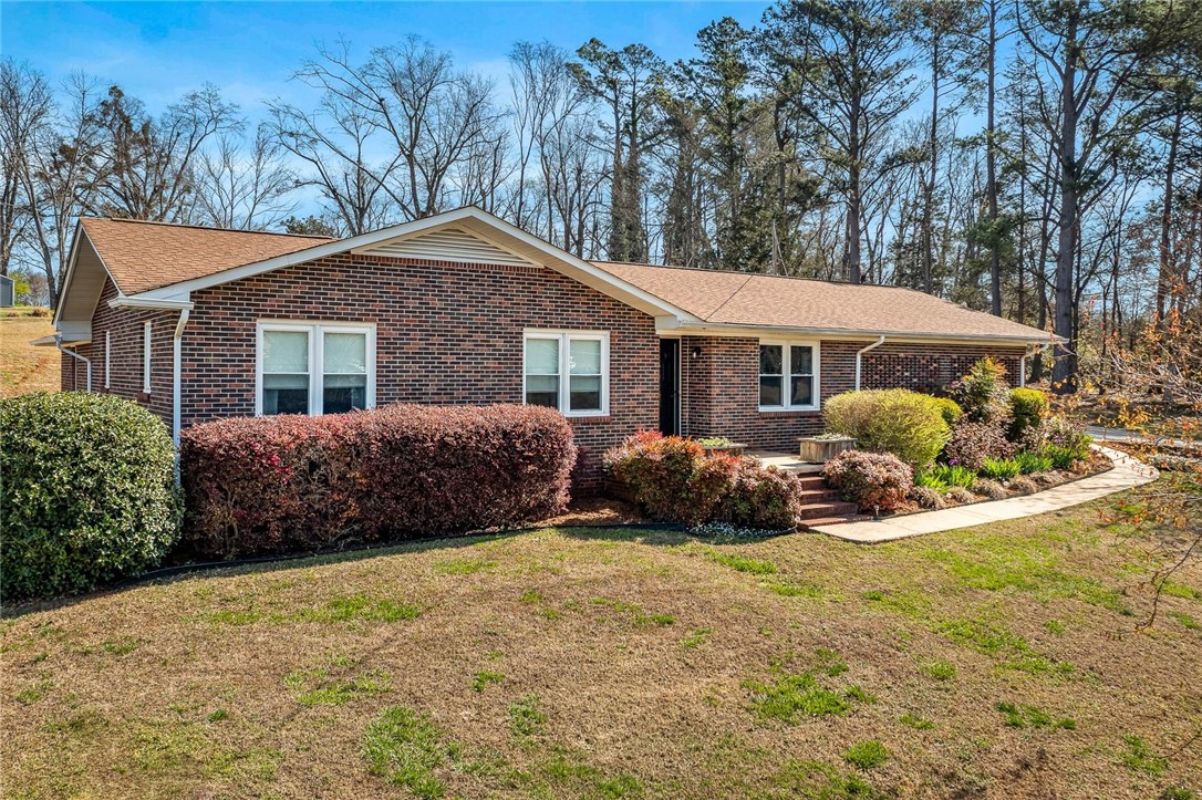 120 Dalton Road Seneca, SC 29678 - Photo 4 of 40 Gallery Image 4