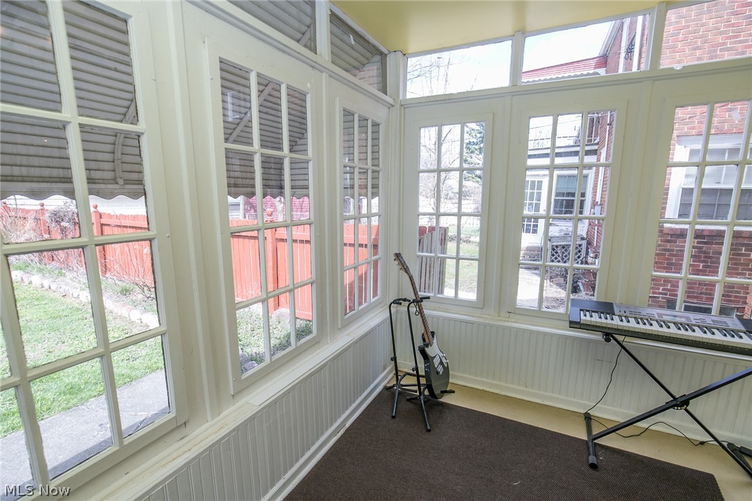3694 Normandy Road Cleveland, OH 44120 - Photo 14 of 34