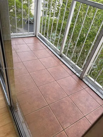 $2,000 | 7075 Northwest 186th Street, Unit C505, Hialeah, FL 33015