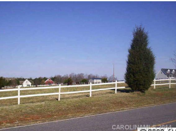 7.8 Fox Hunter Road Harmony, NC 28634 - Photo 2 of 17 a view of a tennis court