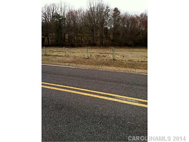 7.8 Fox Hunter Road Harmony, NC 28634 - Photo 15 of 17 a view of a room