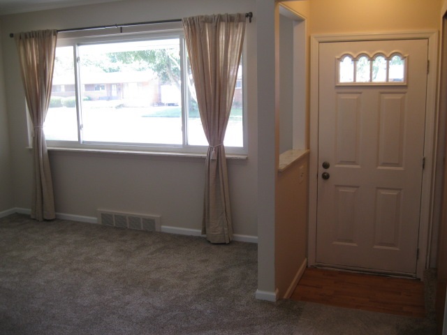 11348 Erdmann Road Sterling Heights, MI 48314 - Photo 26 of 39 31323054-25.JPG