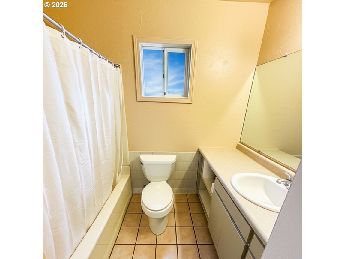 550 West N Street Springfield, OR 97477 - Photo 8 of 15 Gallery Image 8