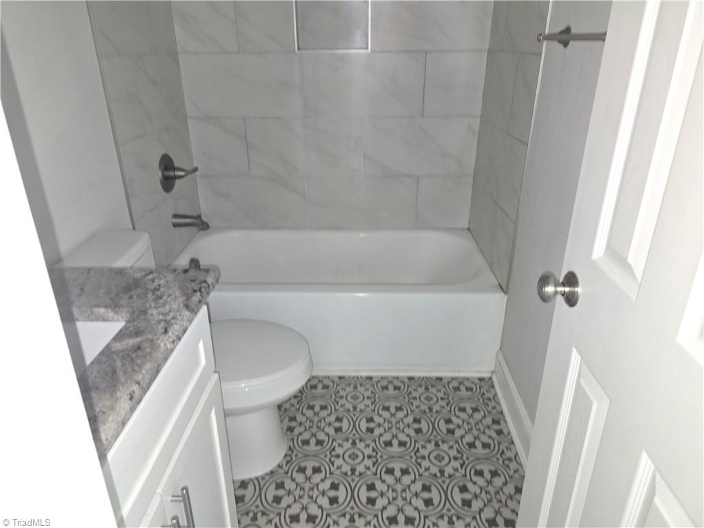 106 South Fieldcrest Road Eden, NC 27288 - Photo 11 of 22