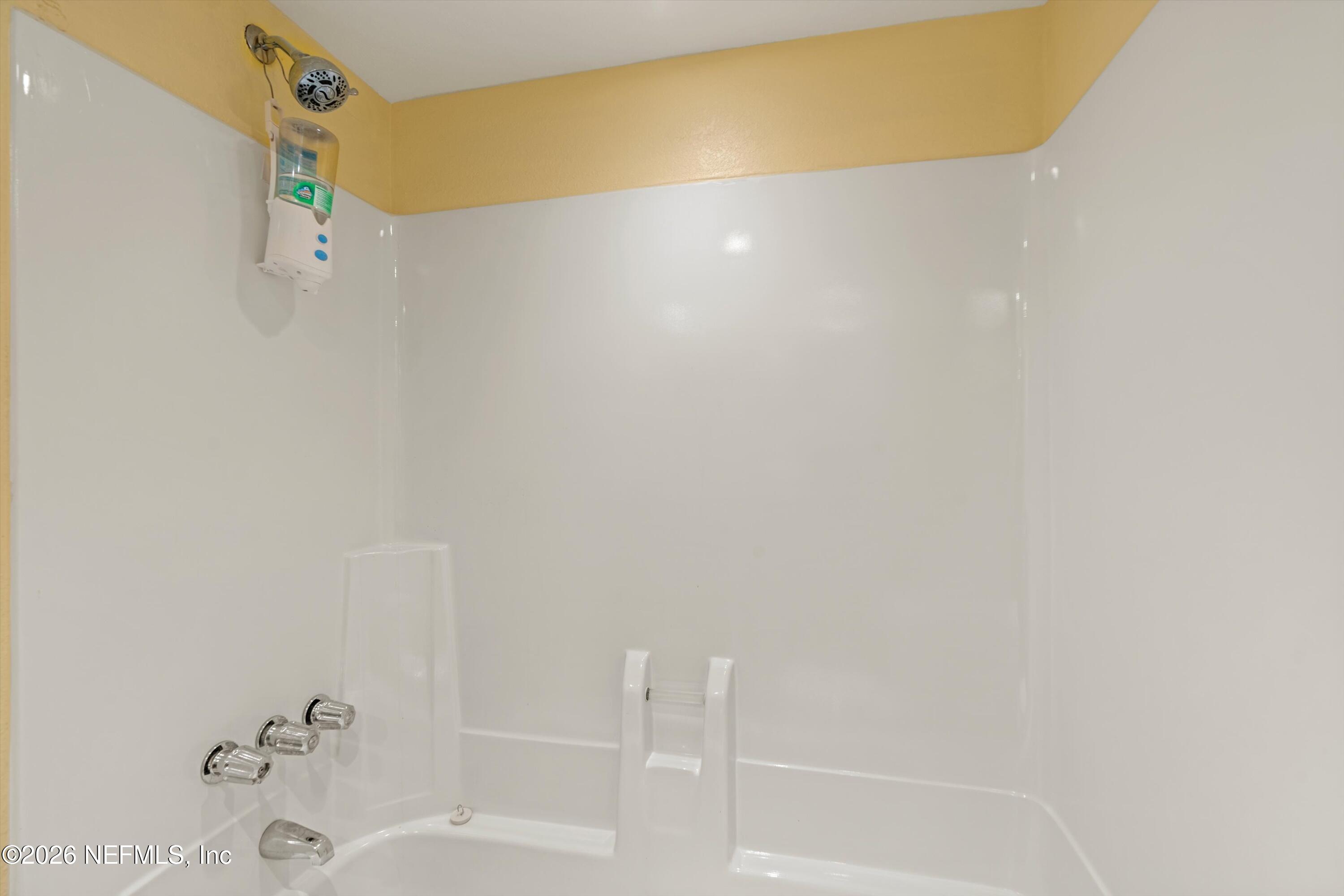 3737 Loretto Road, Unit 803 Jacksonville, FL 32223 - Photo 20 of 25 22-Shower