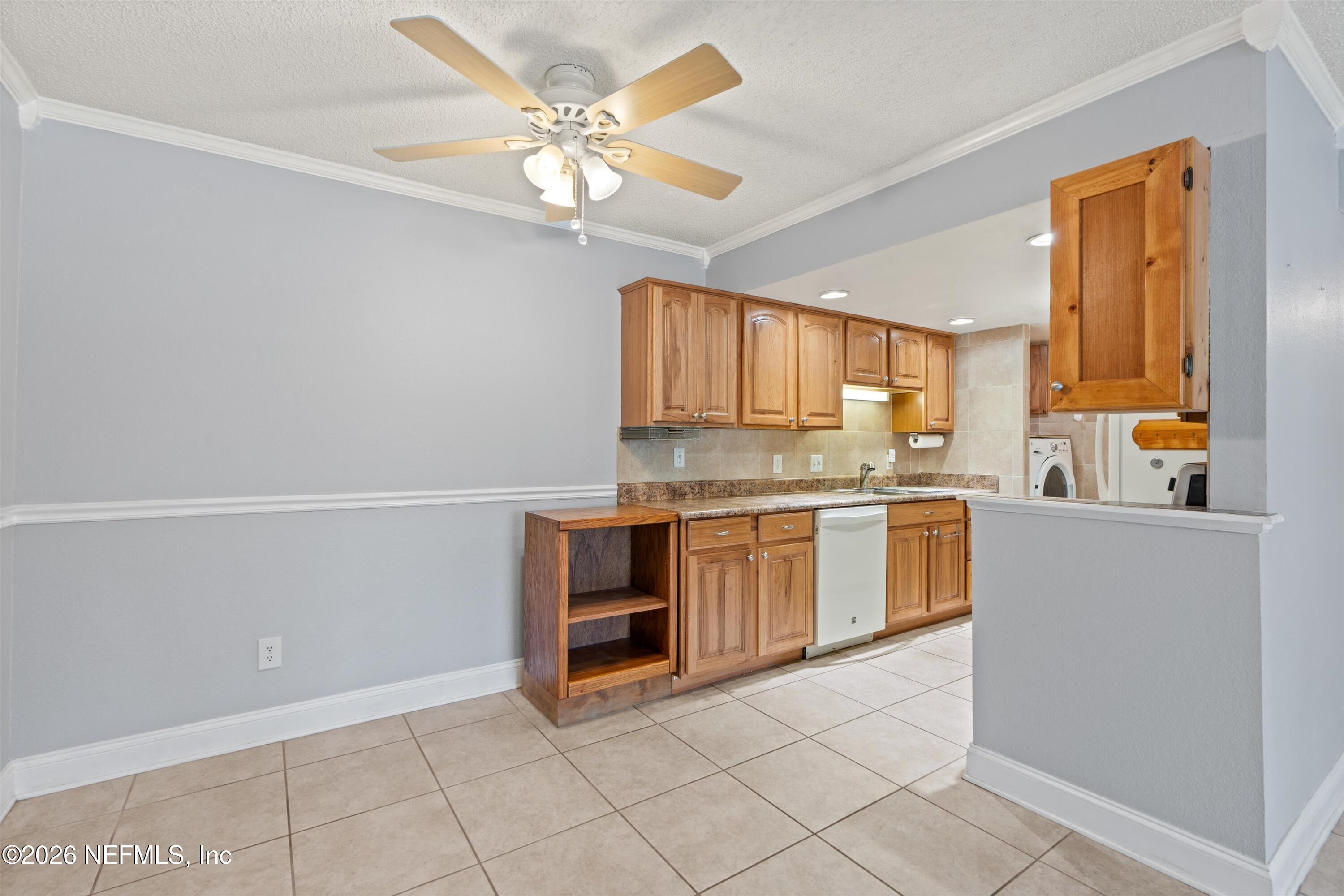 3737 Loretto Road, Unit 803 Jacksonville, FL 32223 - Photo 8 of 25 10-Kitchen 1
