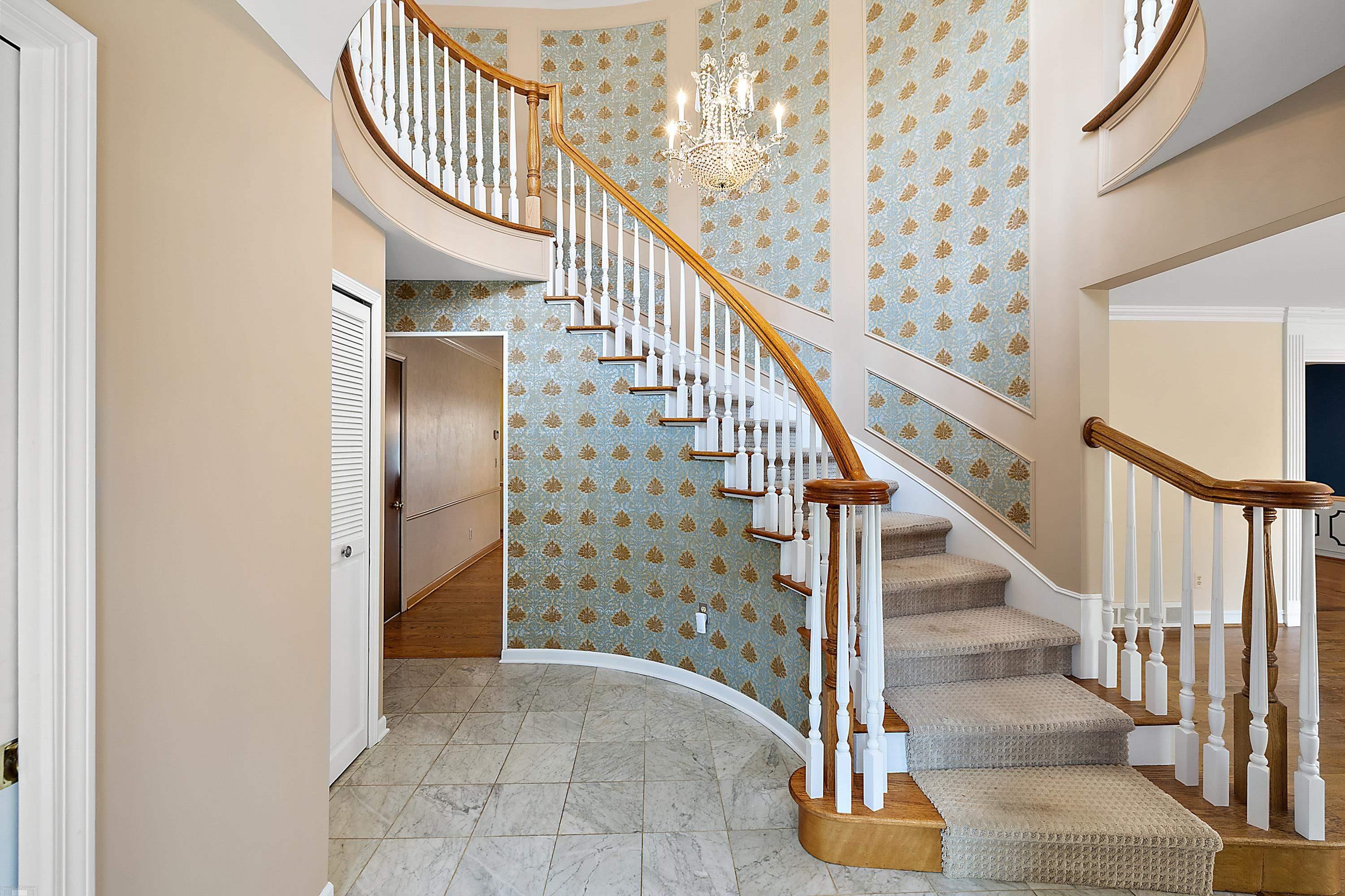 656 Canterbury Road Grosse Pointe Woods, MI 48236 - Photo 7 of 77