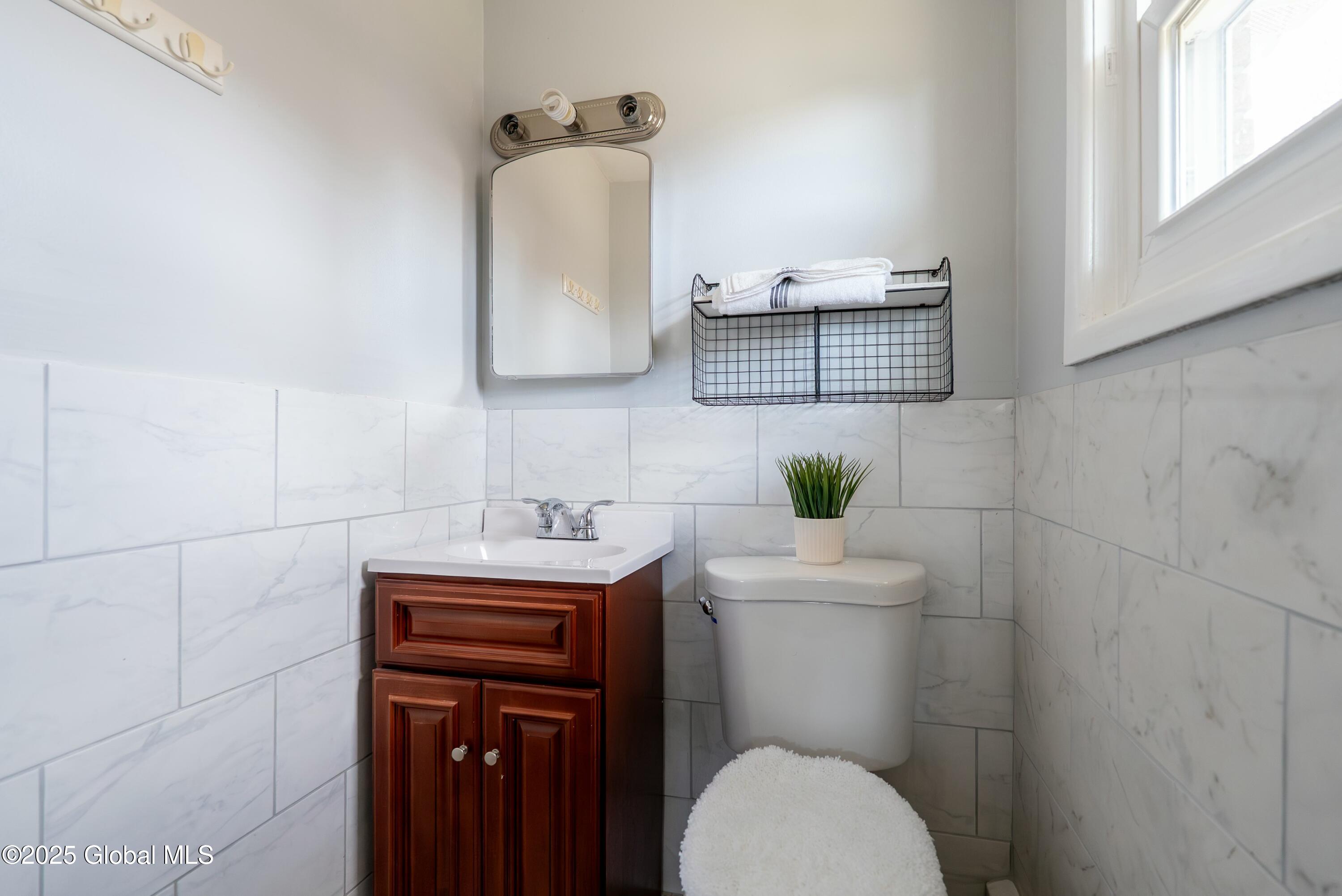 403 Hackett Boulevard Albany, NY 12208 - Photo 21 of 36 tempImage95RYL0