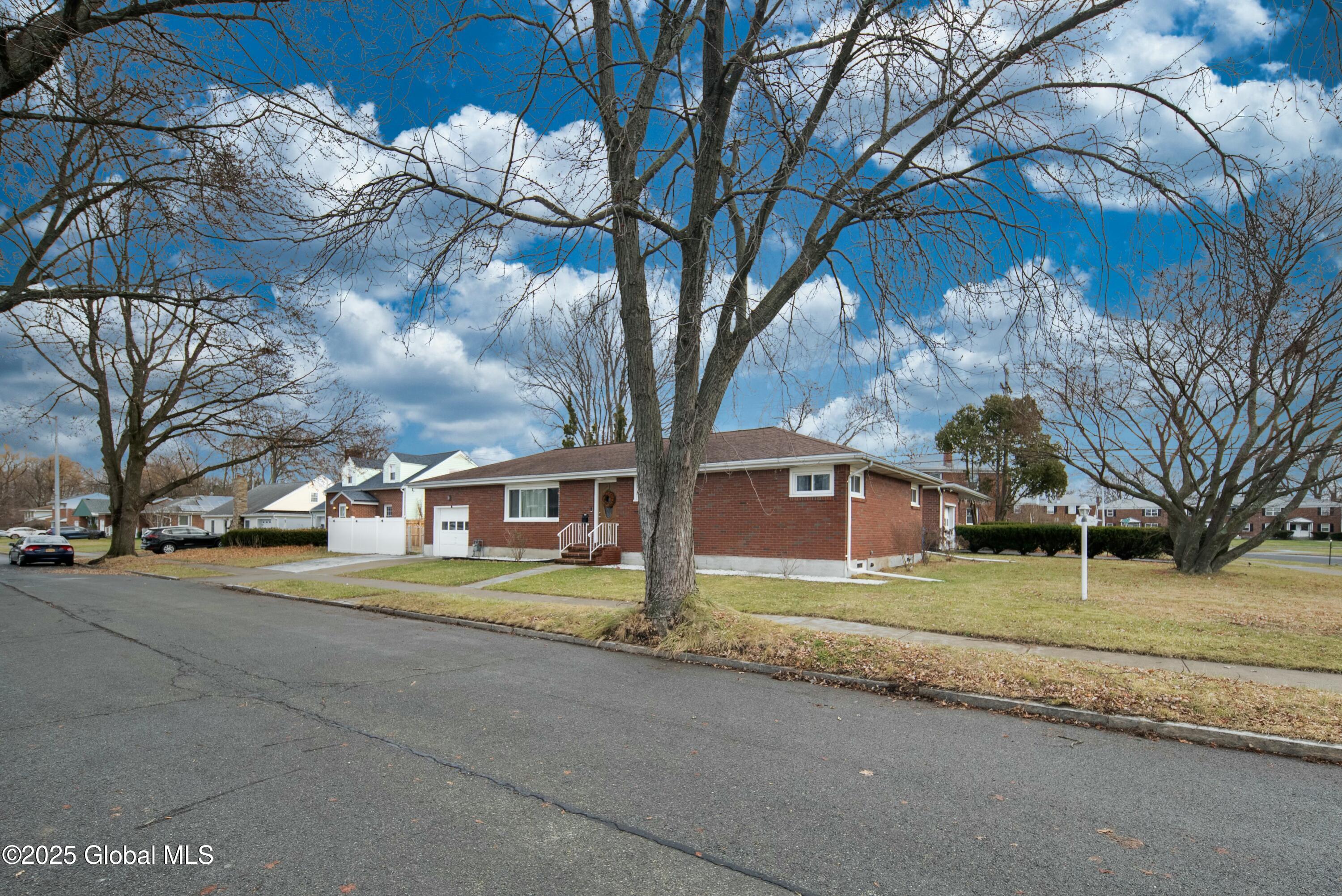 403 Hackett Boulevard Albany, NY 12208 - Photo 31 of 36 tempImageN2VIDM