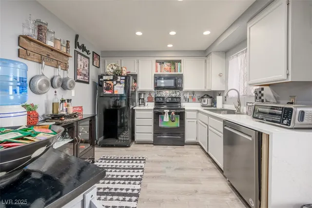 $193,000 | 2240 Highpointe Drive, Unit 203, Laughlin, NV 89029