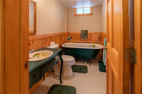 $2,750,000 | 404 Patnoe Farm Drive, Hyde Park, VT 05655