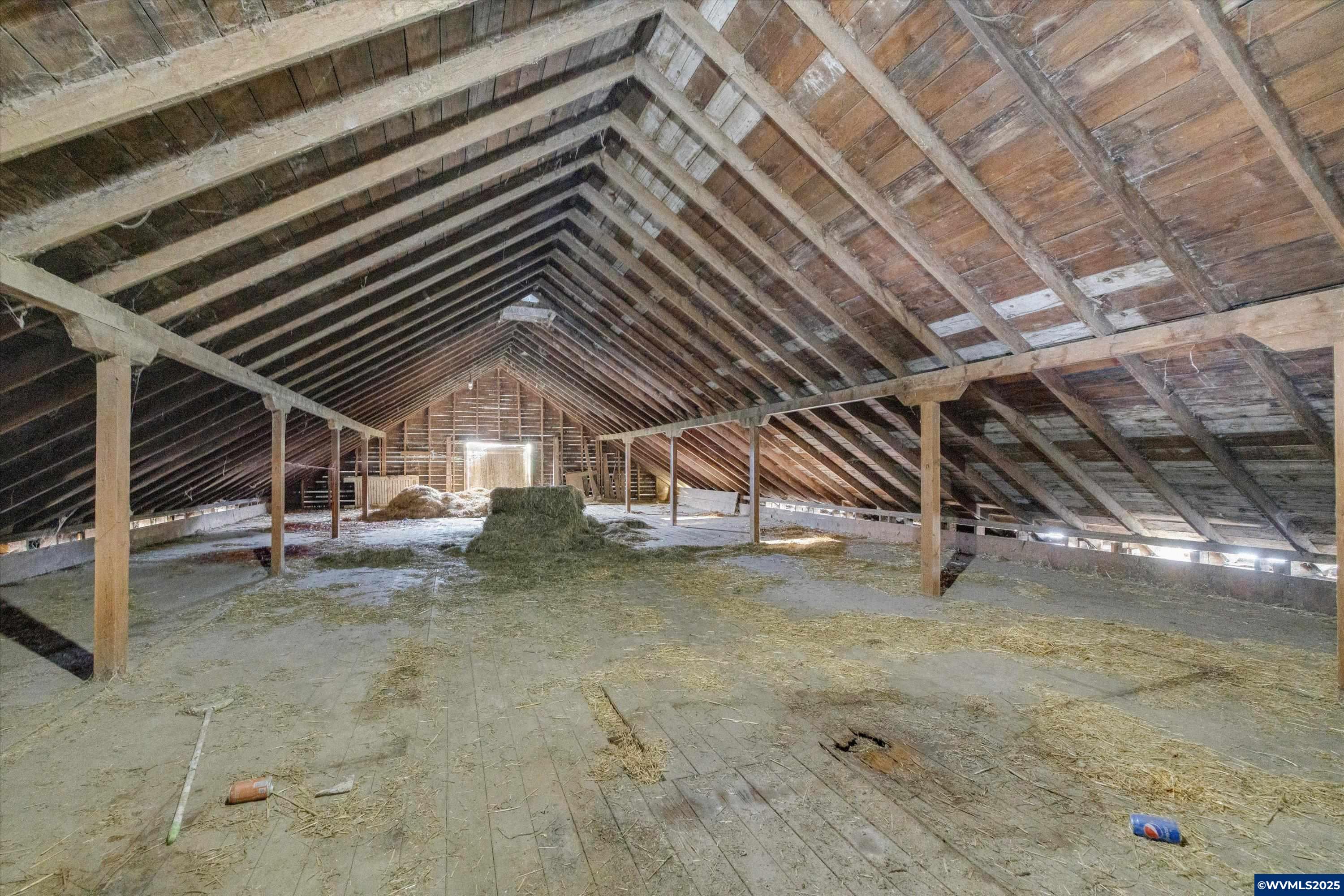 21303 South Central Point Road Canby, OR 97013 - Photo 21 of 50 a view of a garage