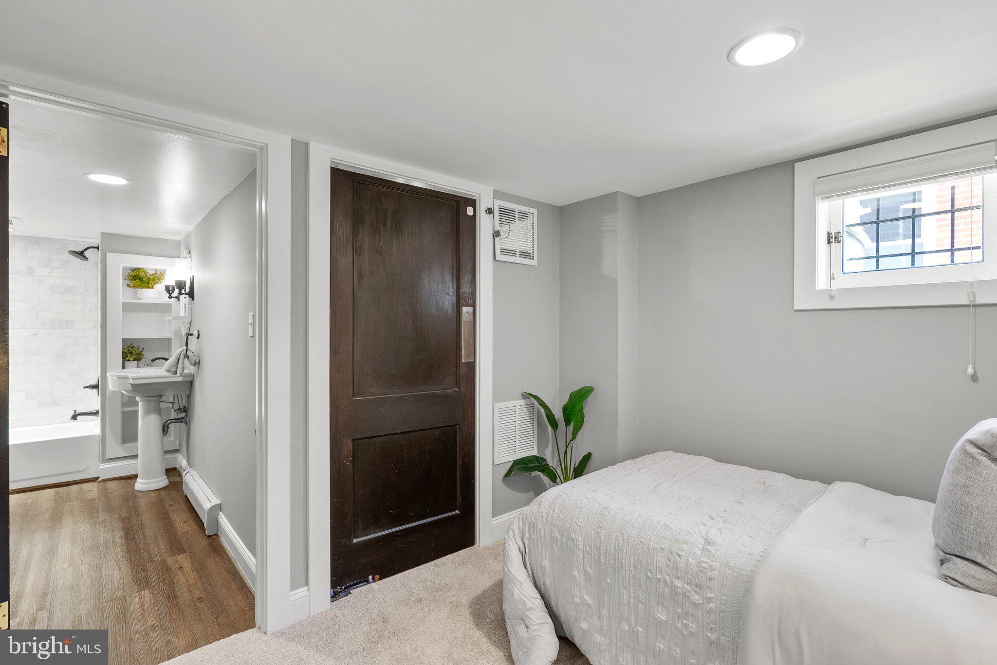 803 Islington Street Silver Spring, MD 20910 - Photo 33 of 49 Gallery Image 33