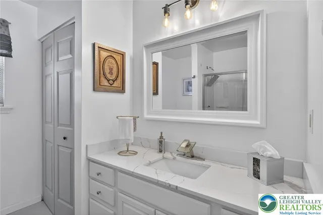 $349,900 | 122 Cranberry Drive, Blakeslee, PA 18610