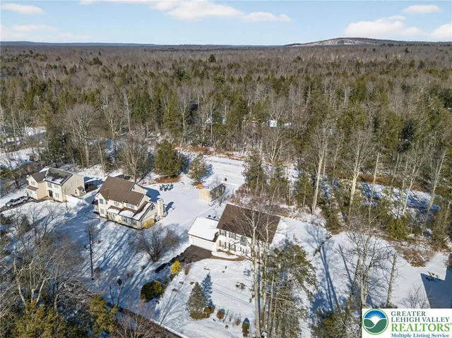 $349,900 | 122 Cranberry Drive, Blakeslee, PA 18610