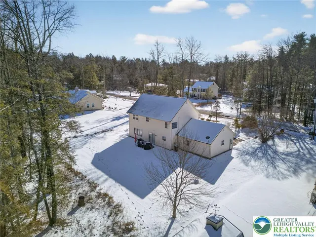 $349,900 | 122 Cranberry Drive, Blakeslee, PA 18610