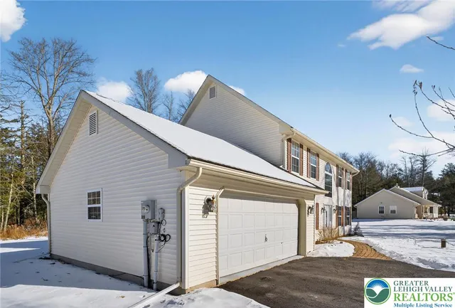 $349,900 | 122 Cranberry Drive, Blakeslee, PA 18610