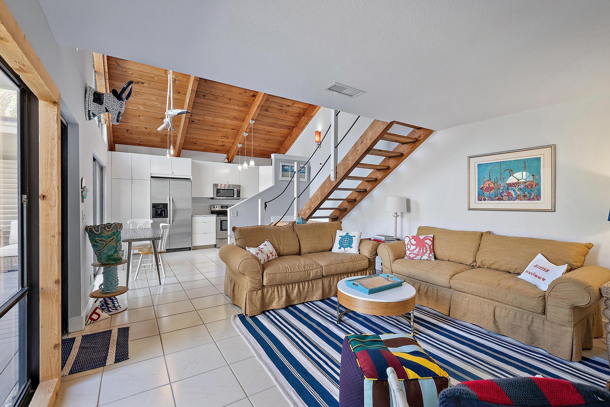 1605 Highway 1, Unit 16F Jupiter, FL 33477 - Photo 11 of 19 Living Room