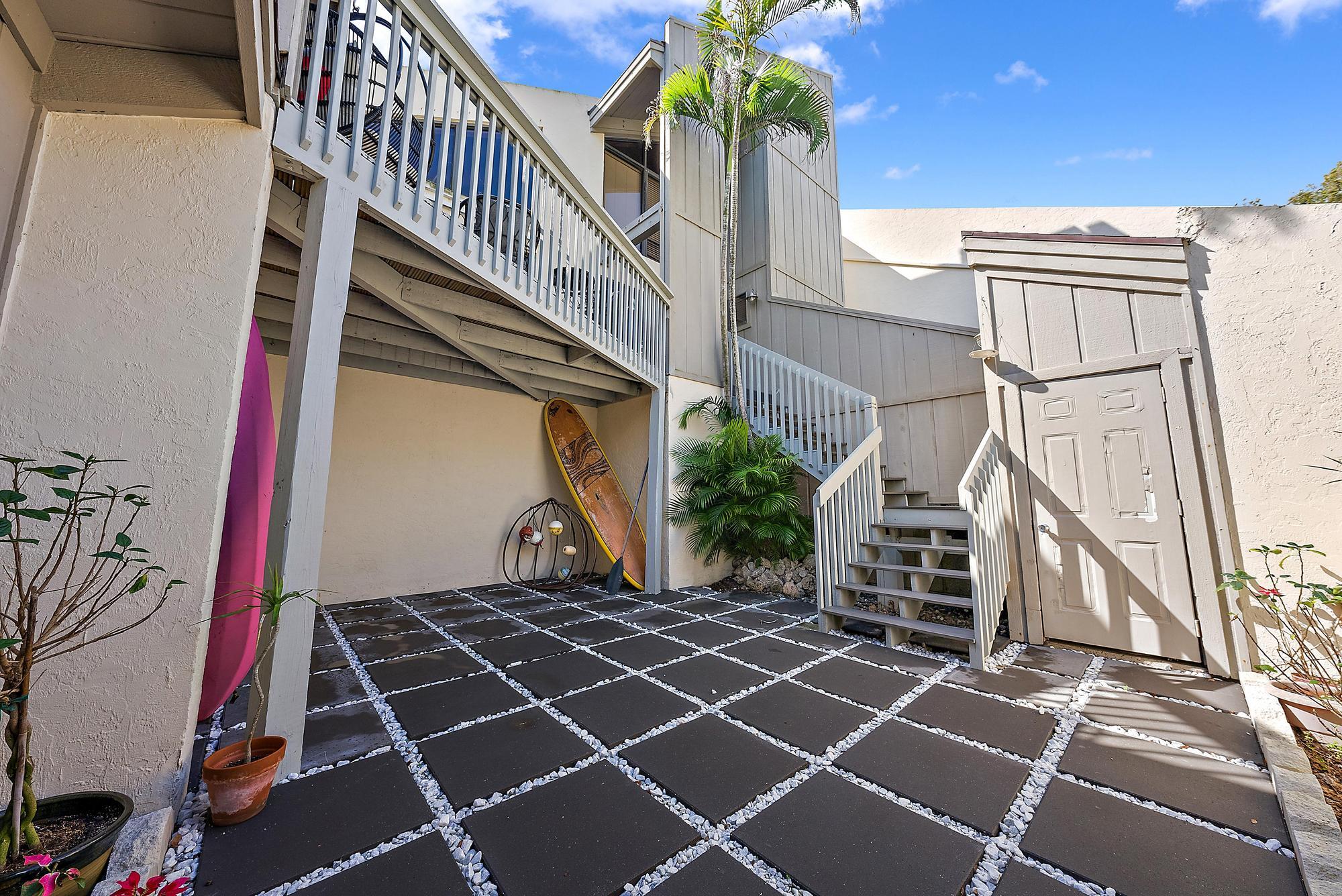 1605 Highway 1, Unit 16F Jupiter, FL 33477 - Photo 3 of 19 First Floor Patio