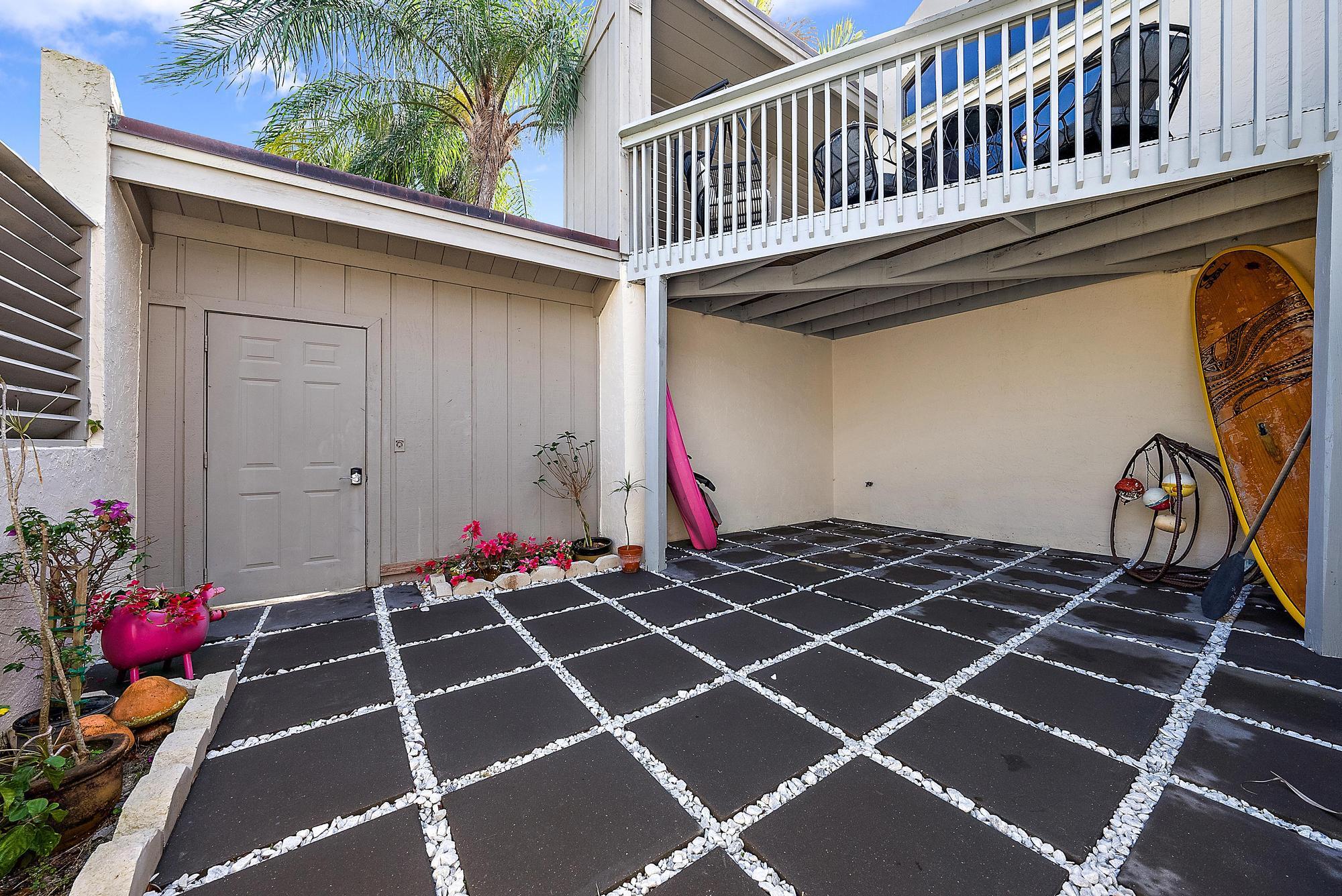1605 Highway 1, Unit 16F Jupiter, FL 33477 - Photo 4 of 19 First Floor Patio